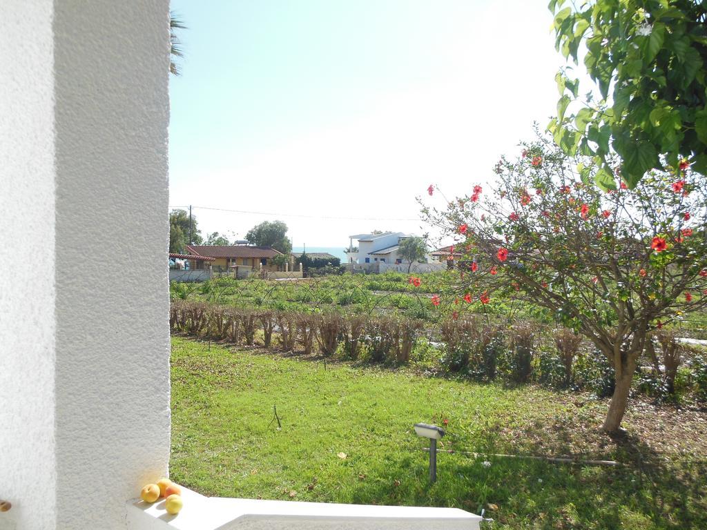 Helonata Apartments อาร์คูดี ภายนอก รูปภาพ